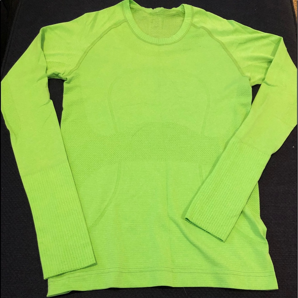 Lululemon swiftly tech long sleeve-  size 4
